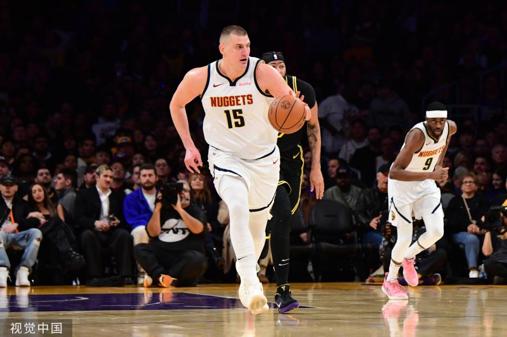 的左脚扫射 的左脚扫射